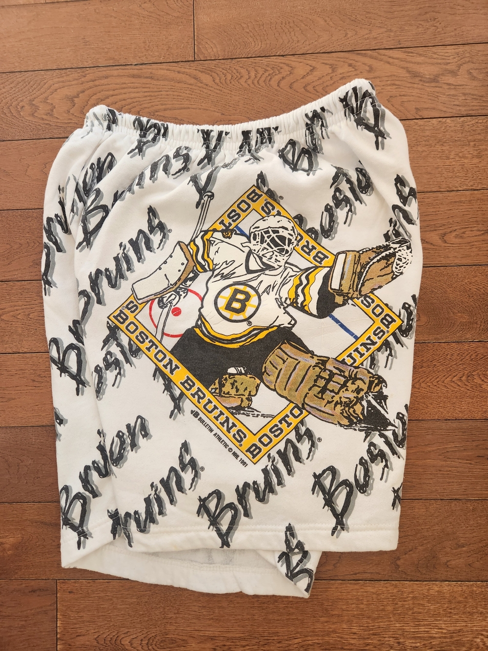 Vintage 90s Boston Bruins Script Logo Men's White Fleece Athletic Shorts - Large
